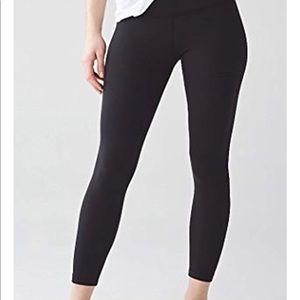 Lululemon black mid rise align 7/8 leggings